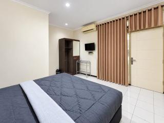 YUTAKA INN Pahlawan Pasar Turi Surabaya - 1