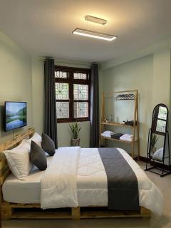 Capripoint Lakeview 2 bedroom with 2 double beds - 4