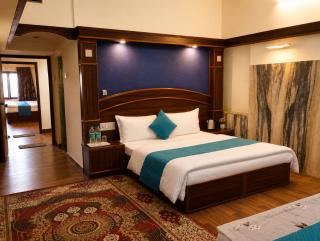 Hotel Lasa Inn - 7
