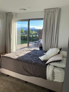 Peaceful Hawea Retreat - 1
