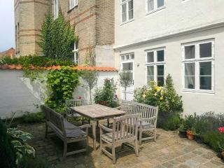 Historic manor in the heart of old Ærøskøbing - 8