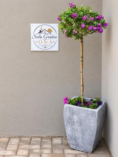 Sola Gratia Guesthouse - 8