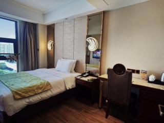 Sanya Yuexin Tomorrow Hotel - 2