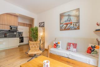 Chez Aline Chic Central Chamonix 1BR w/ Brévent Views - Happy Rentals - Chamonix - 9