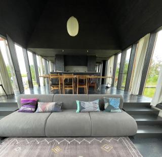 Das schwarze Haus - 1