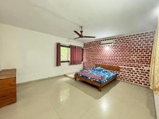 Aambawadi Resort - Room 1 - 2