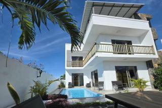 Luxora Villa with Private Pool near Pereybere Beach - 1