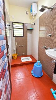 Royal Paradise Inn - 5