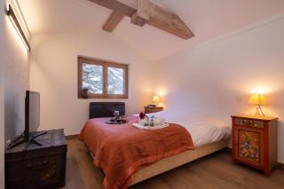 Chalet du Glacier Cosy Alpine style, Sleeps 4 - Happy Rentals - 2