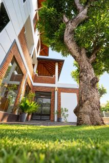 Harohi Hotel and Residence - 9