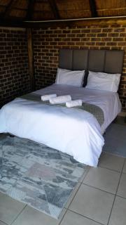 Pomona Lodge - 3