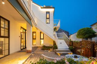 Floral Hotel TongLi Water And Clouds Garden Boutique Hotel - 1
