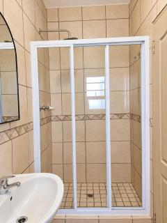The Prestige Comfort studio Close to UFS & Tempe - 2