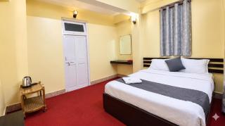 Himalayan Residency - 1 min walk from MG MARG - 7