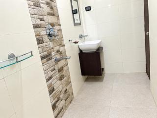 Himalayan Residency - 1 min walk from MG MARG - 3