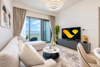 Vogue Vacation Homes, Downtown Views II with Easy Access to Dubai Mall Via a Climate Controlled Bridge, One Bedroom Apartment with Balcony and City View - 9