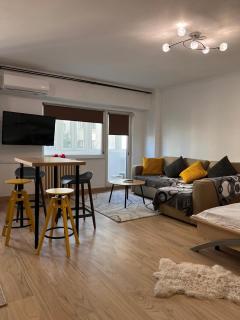 Yellow Nest Studio - 3