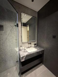 Mirabad Avenue Private Rooftop Pool Residence - 1
