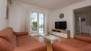 Villa Mile with a pool in the center of Makarska - 6