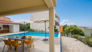 Villa Mile with a pool in the center of Makarska - 3