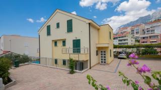 Villa Mile with a pool in the center of Makarska - 1