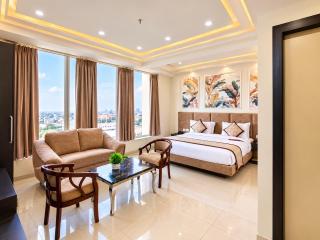 Revking--Hotel Banana Tree & Banquets, Sahibabad 3-star Hotel l Sahibabad, Ghaziabad-Anand Vihar Bus Terminal and Vaishali Metro Station - 0
