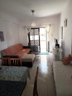 Makenzi beach, airport, close to center Larnaca apartment - 0