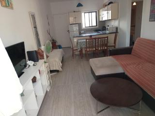 Makenzi beach, airport, close to center Larnaca apartment - 2