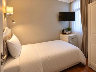 T h e V o i d Hotel - Just Steps From Osmanbey Metro Station - 8