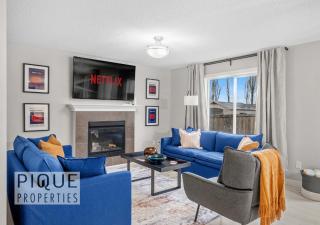 Game Night Retreat - HotTub - AC - FireTable - BBQ - Kingbed - 5