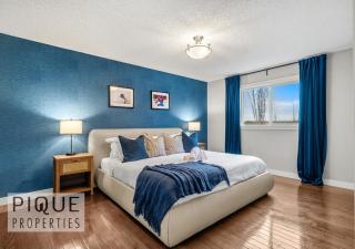 Game Night Retreat - HotTub - AC - FireTable - BBQ - Kingbed - 9