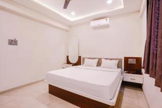 FabHotels Aurelith Residency - 4