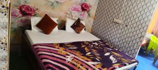 Sneha homestay monkey view cafe - 8