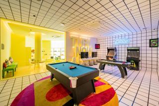 luxury 2BR apartment with direct pool access - 4