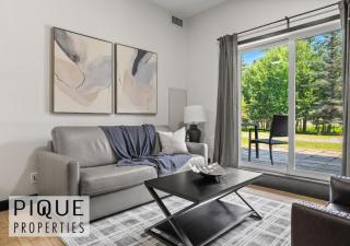 Luxury Rockies Escape - Pool&HotTub - King Bed - AC! - 3
