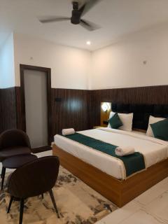 Shubh Kadam Resort Near Jhirna Gate - 6