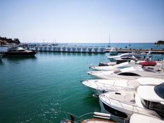Stylish houseboat by the sea in Novigrad - Novigrad - 3