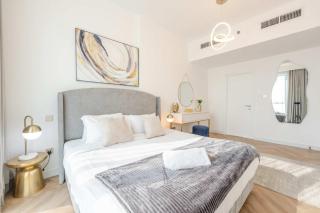 Luxury High Floor 2BR , Marina Views , JBR - 2