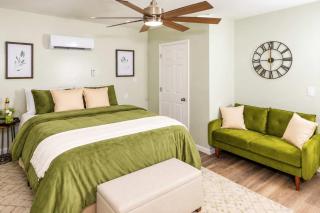 Exclusive Queen Suite - Louisville City Escape - 4