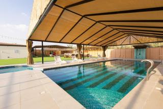 Spacious farm stay for groups with Pool and BBQ - 0
