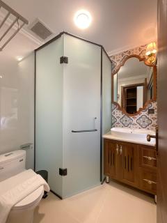 Phoenix Boutique Hotel - 8