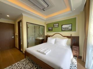 Phoenix Boutique Hotel - 2