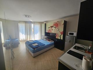 MIDIA FAMILY RESORT 1 Izbový apartmán na pláži s výhladom na more - 8