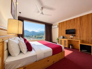 The Rose Dale Resort - A Luxury Property with Rooftop Cafe & Scenic Terrace in Bhimtal Near Indian Oil Petrol Pump - 3