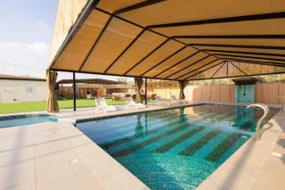 Spacious farm stay for groups with Pool and BBQ - 4