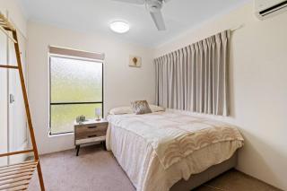 Renovated Edge Hill Apartment Pool & Courtyard - 3