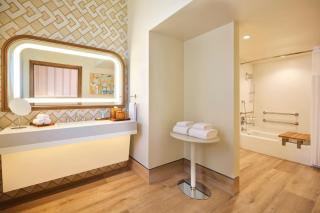 Royal Palm South Beach Miami, a Tribute Portfolio Resort - 5