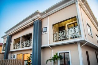 Milestone Boutique Apartments - 7