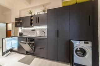 Sunny 2BR Apt. on Wenceslas Square with Paid Parking by EasyBNB Premium - Prague - 8