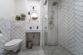 Sunny 2BR Apt. on Wenceslas Square with Paid Parking by EasyBNB Premium - Prague - 7